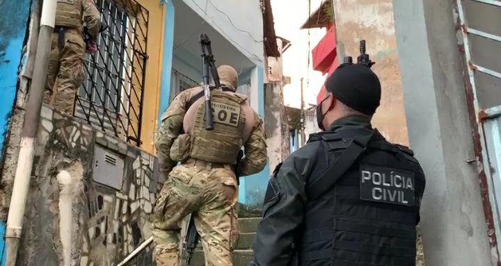 Suspeito de explodir agências bancárias morre em confronto com a polícia em Carira