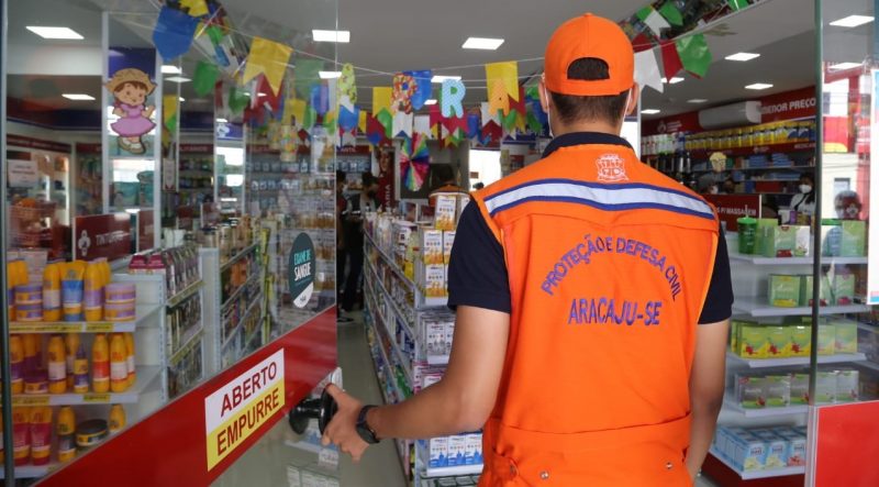PMA fiscaliza comércio durante ponto facultativo do São Pedro