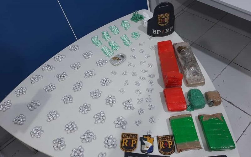 RP prende suspeito e apreende maconha, cocaína, pedras de crack