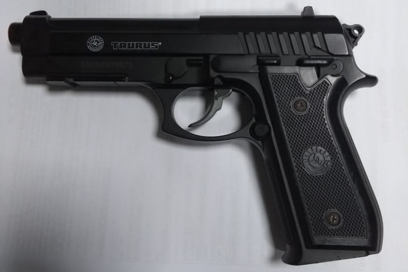 Polícia apreende simulacro de pistola e som automotivo em Laranjeiras