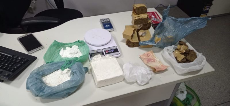 Suspeito é preso com 1kg de cocaína, além de maconha e crack em Itabaiana