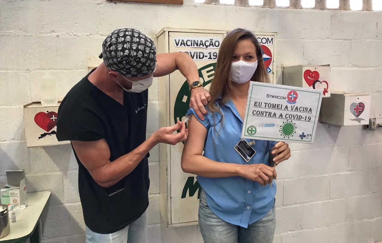 Ribeirópolis vacina os trabalhadores da indústria contra a Covid-19