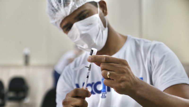 PMA inicia vacinação de gestantes e puérperas a partir de 18 anos