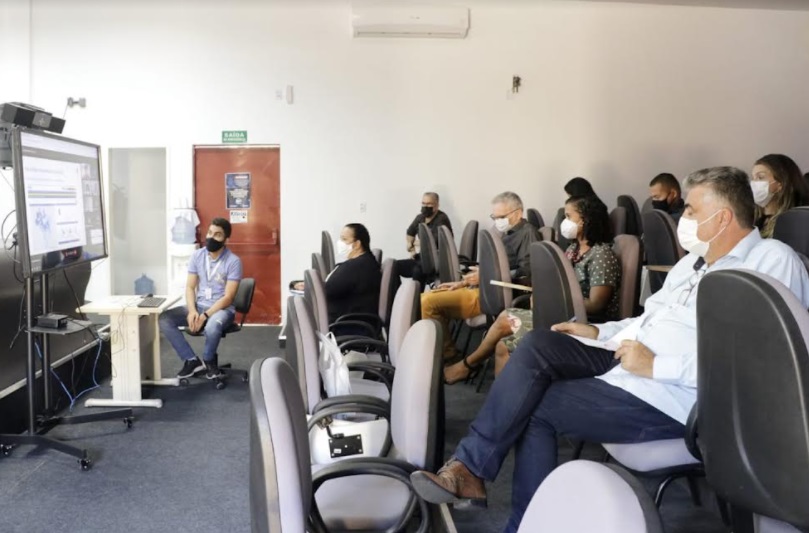 SES alerta municípios sobre uso correto das doses de vacinas contra a Covid