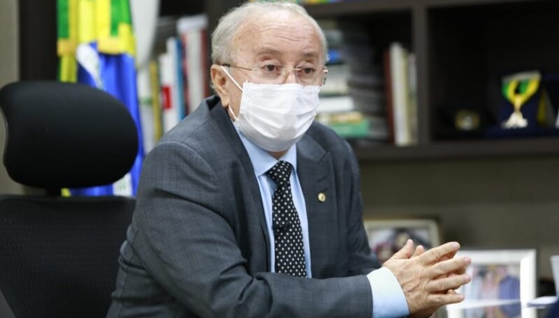 Luciano Bispo tem perfil clonado e polícia é acionada