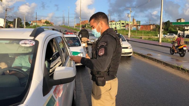 SMTT realiza operação para combater o transporte irregular de passageiros
