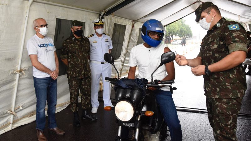 PMA retoma aplicação da primeira dose em novo drive-thru na zona Norte