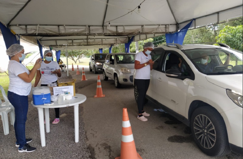 Mais de 330 mil pessoas já foram vacinadas contra  a COVID-19