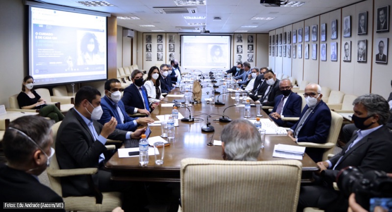 Prefeito Edvaldo se reúne com ministro Guedes e alerta para crise do transporte público