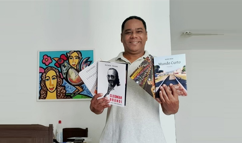 Obras do escritor Gilson Sousa favorecem a preservação da história e cultura sergipana.