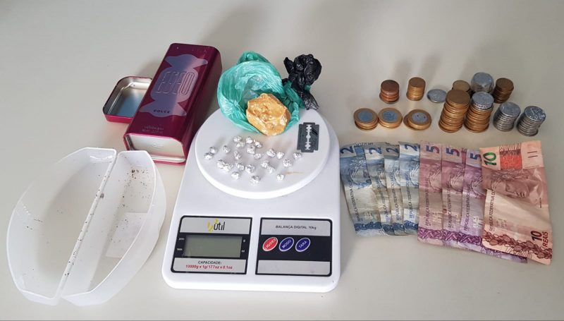 Polícia prende dupla e apreende drogas no município de Capela