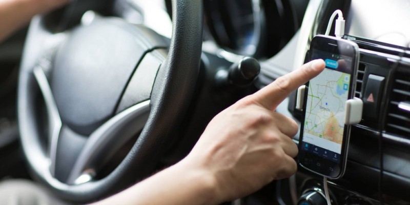 Diná Almeida propõe linha de crédito para profissionais autônomos