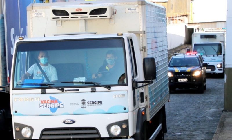 SES envia nova remessa de vacinas contra a Covid-19 para os municípios