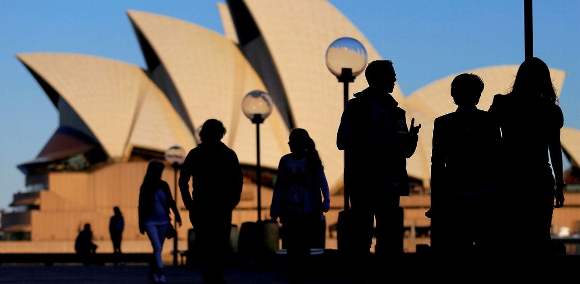 Variante Delta obriga Sydney a montar tendas de emergência
