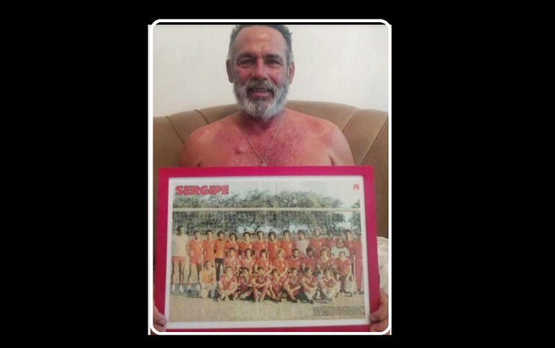 Gualberto lamenta o falecimento do ex-jogador Camilo