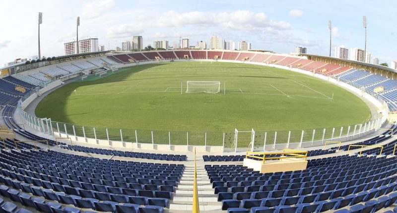 Jogos de futebol em Sergipe permanecem com 20% de público nos estádios