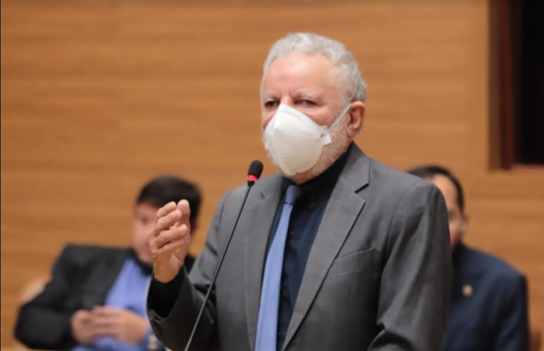 Aumento de preço dos combustíveis não é culpa do ICMS, afirma Gualberto