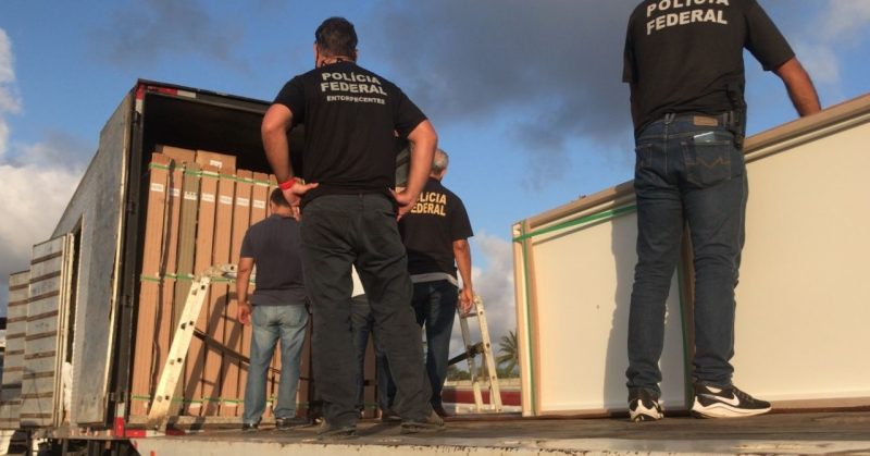 Polícia Federal apreende duas toneladas de maconha em caminhão baú