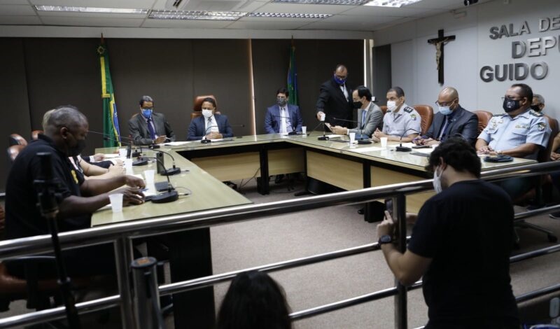 Reunião discute adicional de periculosidade para policiais