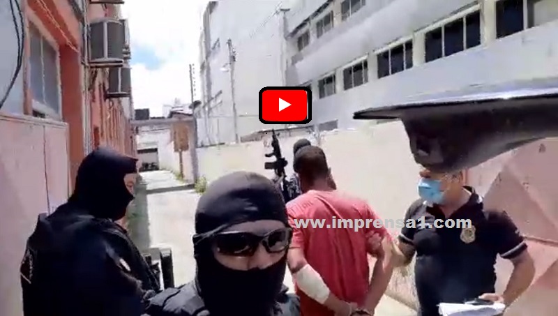 Suspeito de atirar no delegado Marcelo Hercos é levado para o presídio COMPAJAF