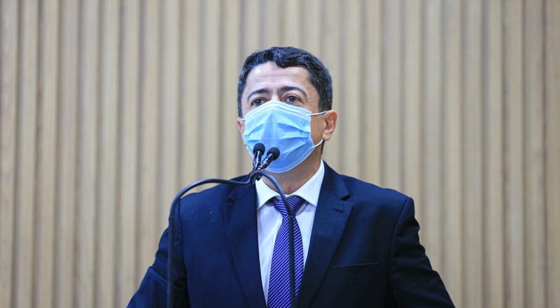 Fabiano Oliveira protocola PL que proíbe comercialização e uso do cerol em Aracaju