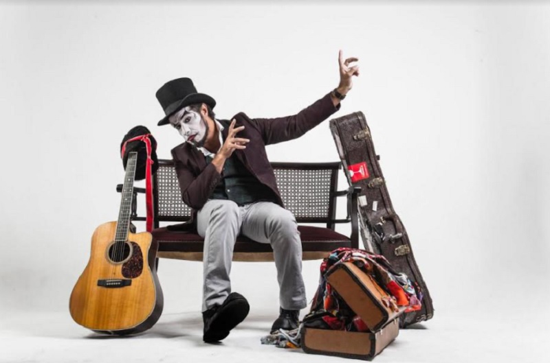 Fernando Anitelli faz show com repertório de ‘O Teatro Mágico’ em Aracaju neste domingo