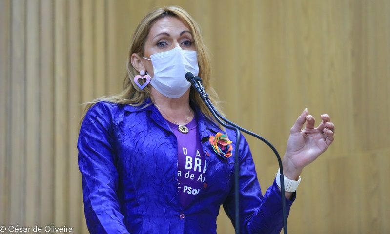 Linda Brasil cobra da prefeitura a valorização da Guarda Municipal e demais servidores do município