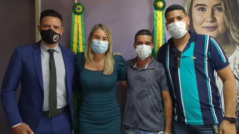 Kitty Lima recebe motoboy agredido por policiais e cobra apuração rigorosa do caso à SSP e PM