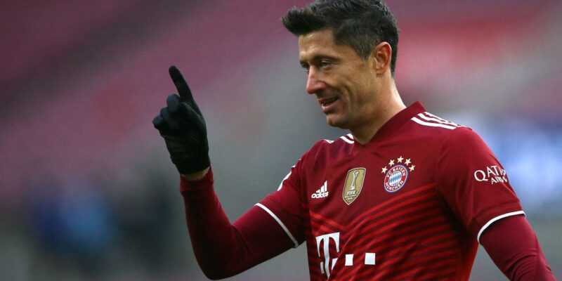 Lewandowski e Alexia Putellas são eleitos melhores jogadores do mundo