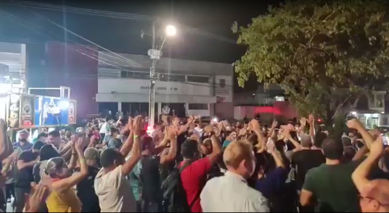PROTESTO: Policiais de Sergipe cruzam os braços após assembleias