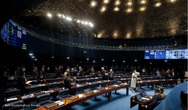 Projeto da Carteira Nacional de Radialista continua parado e enquete é lançada.