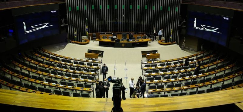 Câmara aprova texto-base do projeto que legaliza jogos no Brasil