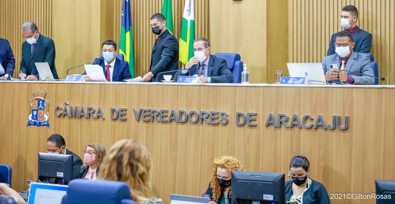 “Projeto de reajuste salarial dos servidores da Câmara será votado amanhã”, afirma Nitinho