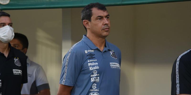 Santos anuncia saída de Fábio Carille antes de clássico pelo Paulistão