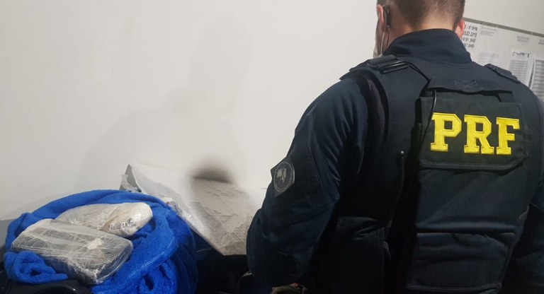 PRF apreende cloridrato de cocaína em bagagem de ônibus – VEJA VÍDEO