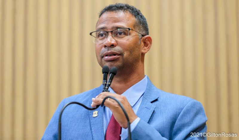 PL Sargento Byron facilita acesso de pessoas ostomizadas aos ônibus em Aracaju