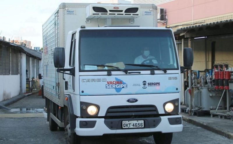 Sergipe recebe nesta quinta-feira 119 mil doses de vacina