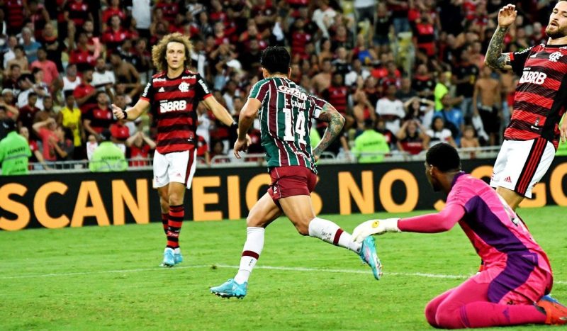Carioca: Cano marca dois e Fluminense supera Flamengo no Maracanã