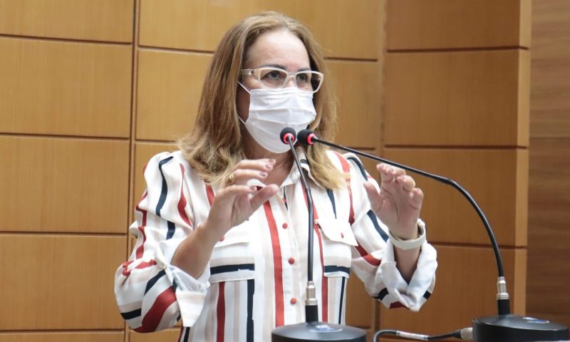 Goretti Reis cobra aprovação de PL para piso da enfermagem