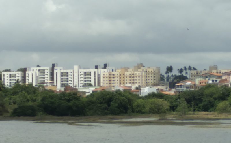Fim de semana permanece com chuvas irregulares e tempo nublado