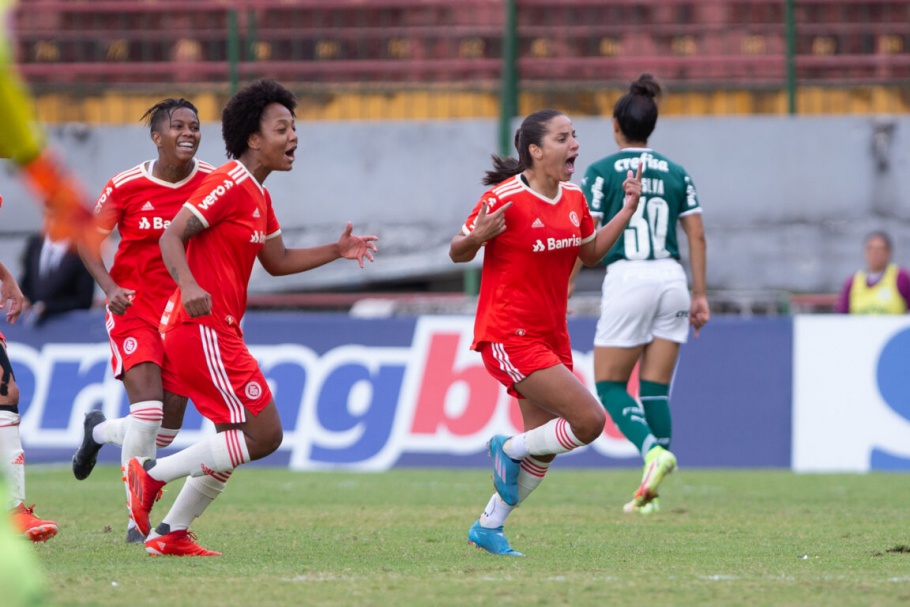 Inter vence o Palmeiras e iguala pontuação na tabela do Brasileirão Feminino