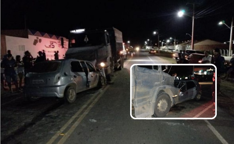 Acidente entre carro de passeio e carreta mata jovem em Simão Dias -SE