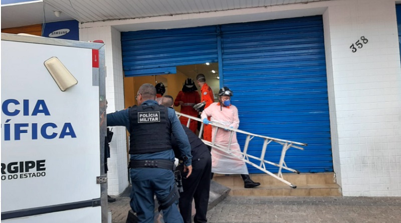 Homem morre em cima de telhado em tentativa de assalto a uma clinica em Aracaju