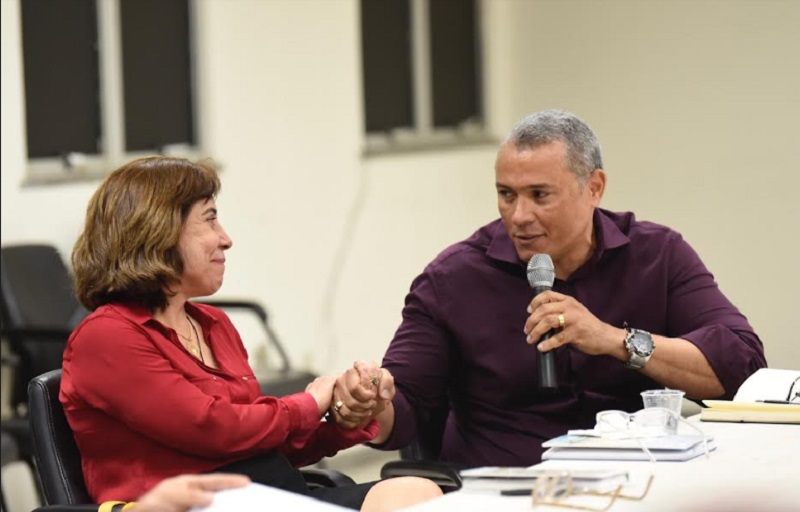 Professor Ricardo Abreu toma posse como novo secretário da Educação de Aracaju