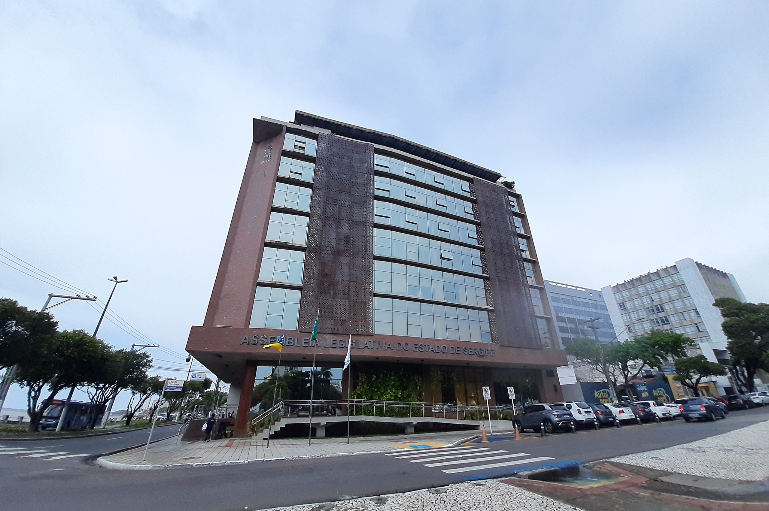 Aprovada retirada do desconto de 14% das aposentadorias e pensões