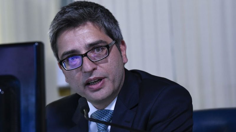 Presidente Bolsonaro indica Carlos Portinho para ser líder no Senado