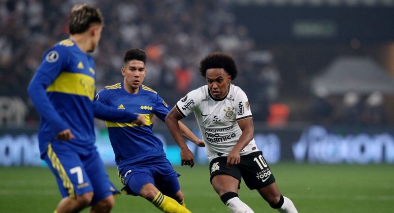 Torcedores do Boca são presos em São Paulo por racismo e injúria