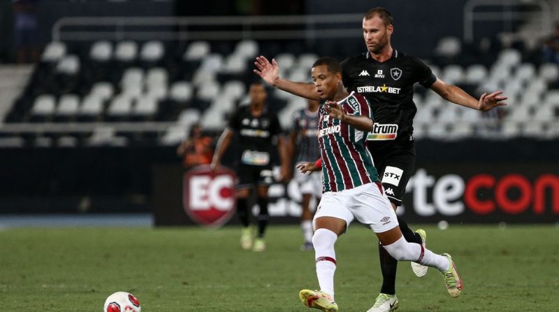 Brasileiro: Botafogo e Fluminense se enfrentam em busca de vaga no G4