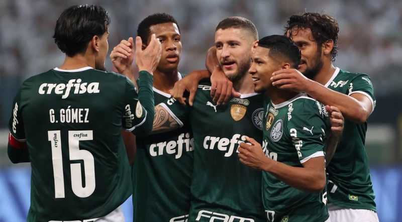 Palmeiras atropela Atlético-GO para abrir folga na liderança