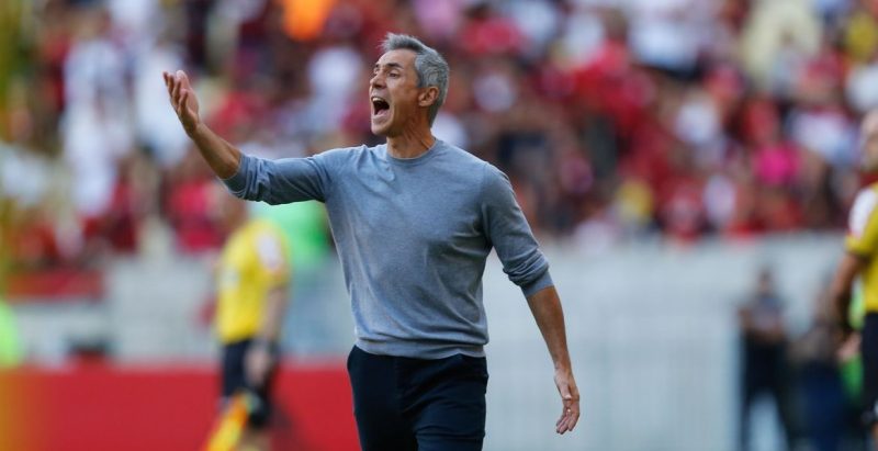 Flamengo confirma saída do técnico Paulo Sousa